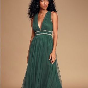 BNWT Lulus Formal Dress, Plunge neckline